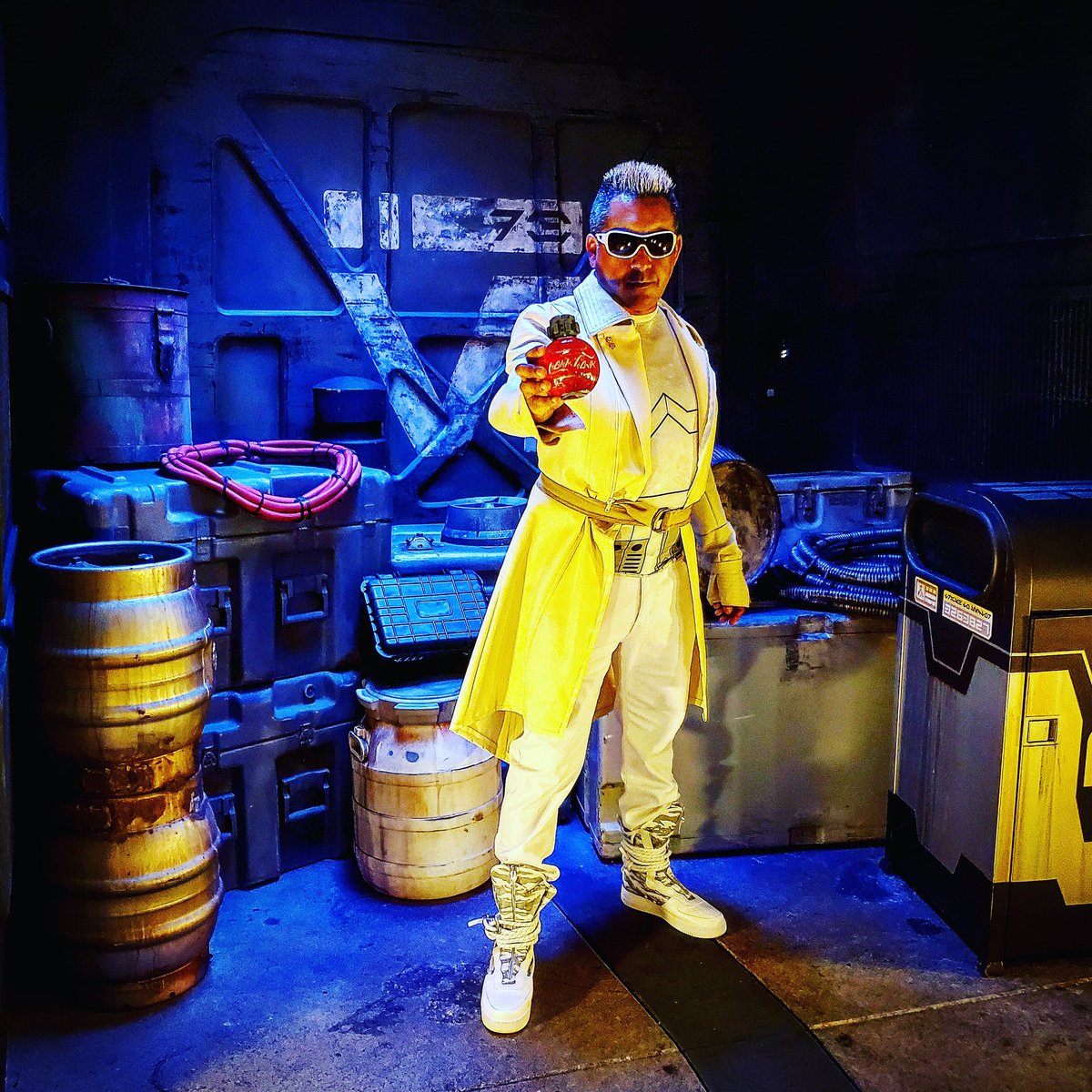 TheCosbounder's tweet photo. @CocaCola @Nike @Disneyland
#MayThe4thBeWithYou
 #StarWars #StarWarsDay #StormTrooper #MilleniumFalcon #GalaxysEdge #TheForce #Disneyland #Cosplay #Nike #Coke #CocaCola #StormTrooperCosplay #StarWarsCosplay #Nerd #ComicCon #DisneyBound #DisneyBounding #DisneyStyle #TheCosbounder https://t.co/UzZj9B3MqC