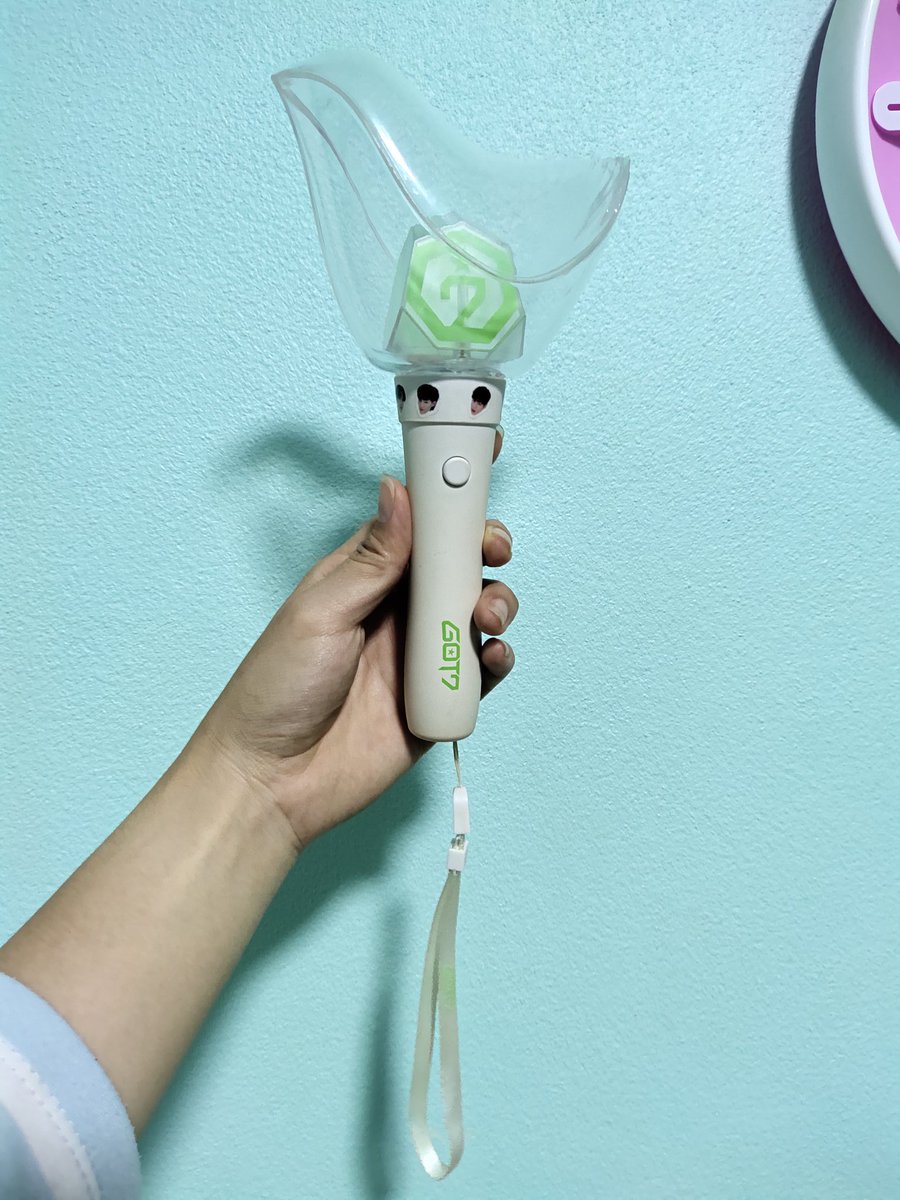 Aroundt37303493's tweet photo. พร้อมส่ง อากาบง มือสองไม่มีกล่องใช้ได้ปกติ
1,100฿ 
📬50฿

#ตลาดนัดอากาซ่ #ตลาดนัดกัซเซบึน #ตลาดนัดgot7 #ขายการ์ดgot7 #ขายของสะสมกัซ #ขายของสะสมgot7 #GOT7_NOTBYTHEMOON #got7 #bambamday2020 #JackBam #Jinyoung #JB #MarkJin #MarkBam #Yugyeom #bambam1a #YugBam #yongjae #Got7เป็นวงตลก https://t.co/XrHQNBPoHq