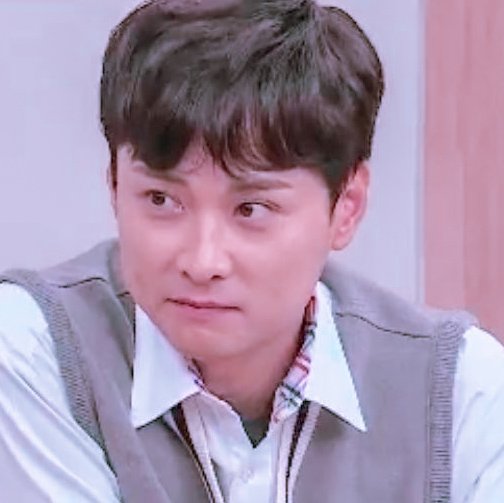 Cheerynim's tweet photo. Can't imagine being stared by those eyes and not dying. https://t.co/KuCqwkVITh