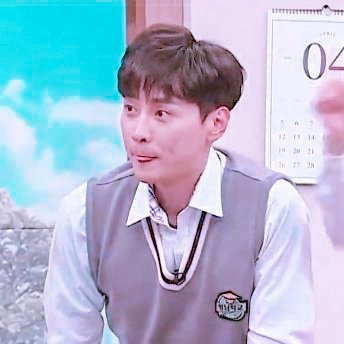 Cheerynim's tweet photo. Can't imagine being stared by those eyes and not dying. https://t.co/KuCqwkVITh