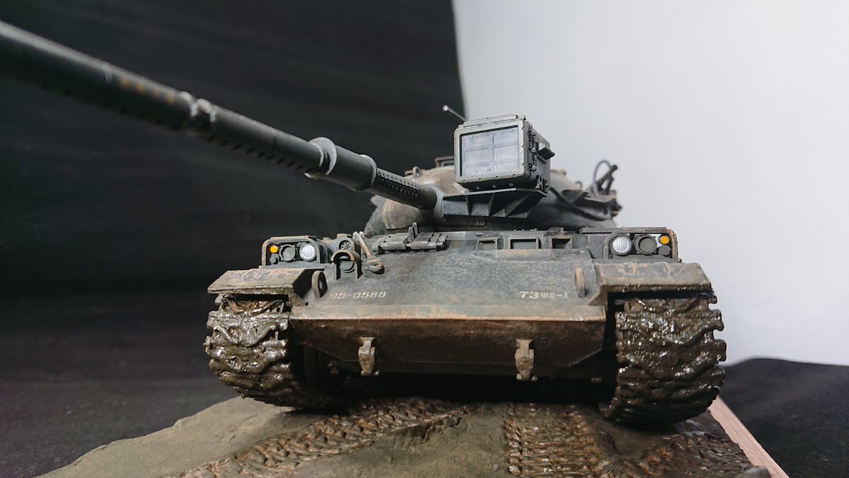 Foosan10's tweet photo. TAMIYA 陸上自衛隊74式戦車(冬期装備)とりあえず完成

次はSDルプレクにしようかな https://t.co/6ejdbFNrXn