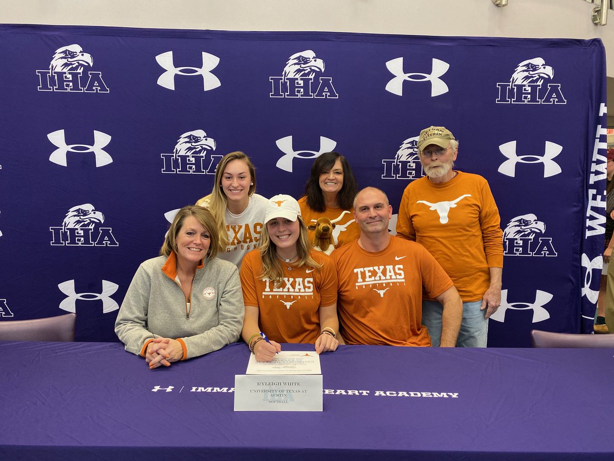 Ryleigh White tweet media