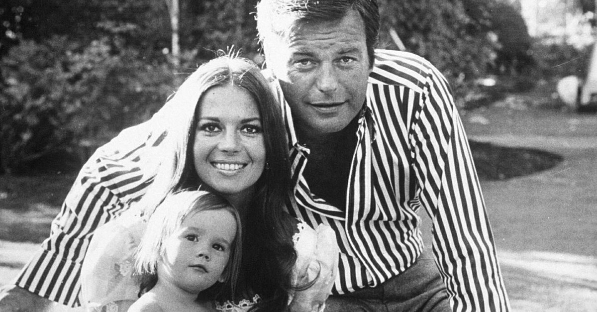 Halloweenpirate's tweet photo. Robert Wagner Says Daughter Natasha 'Knows I Never Would Have Done Anything to Hurt Her Mother'   https://t.co/tB4KEcXEid https://t.co/g5iDwytv8L