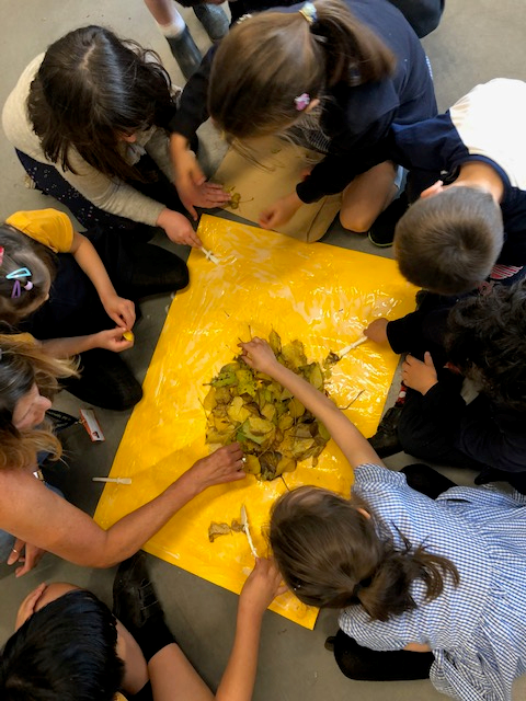 AshmountPrimary's tweet photo. Take a look at the Andy Goldsworthy inspired art the children created in school with Beyza today! #islingtonschools #artinschools #keyworkeroffer #andygoldsworthy #outdoorlearning https://t.co/9uWE2to1rr