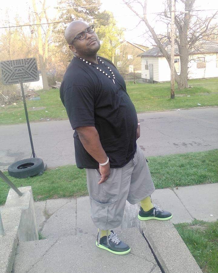 When a man gets killed at a Family dollar doing security for telling a lady she has to put a mask on to come in the store which could save her life or the life of others and she spits in his face because he asked her to leave and brings somebody back to kill him. R.I.P Big Duper