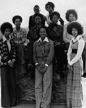 VT_AKA's tweet photo. May 4th, 1974: Our charter members decided that our campus needed to get a little prettier. They sought to have the Theta Phi Chapter of Alpha Kappa Alpha Sorority, Inc. established on the campus of Virginia Tech.Also, Happy Charter Day to our sister chapter (@thetachi_aka)! 💕💚 https://t.co/Ysc6yuUYm1