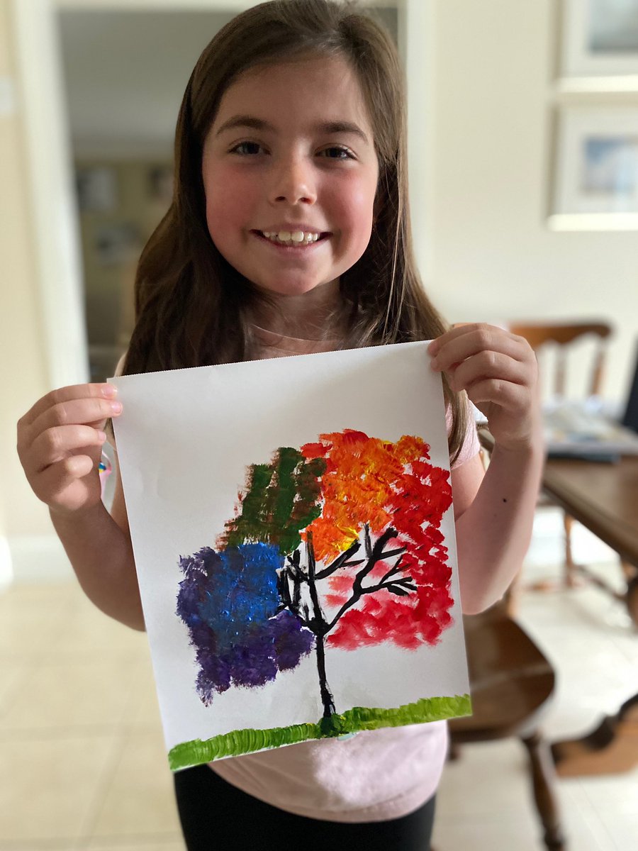 FrederickSouza's tweet photo. @HoyleSchool @superswansea16 #virtualartshow #mrsalmeida #secondgrade #hoyleschool https://t.co/CaGCuTOgYA