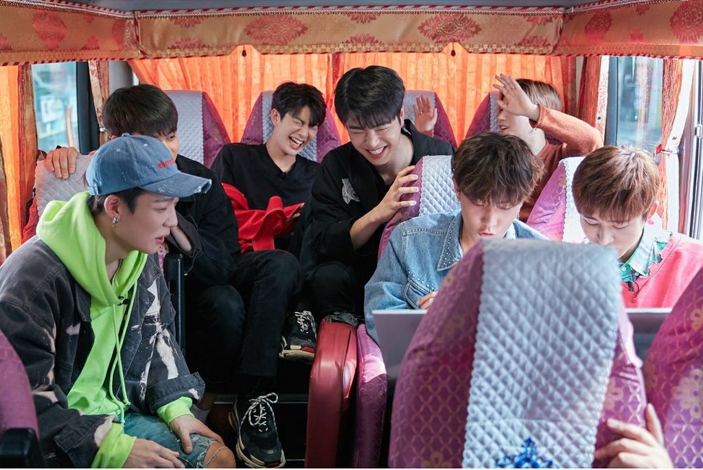 HOURLYiKONxBI's tweet photo. ▪️ #iKON @YG_iKONIC #아이콘 ▫️ https://t.co/e7riJNP3Ey