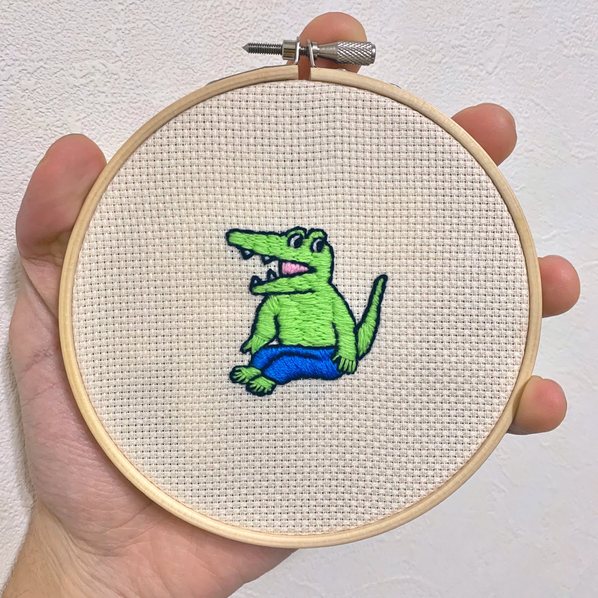 ウエノハラ 広い面塗りつぶすの大変だよね 私ももうすぐ刺繍したやつ出来上がりそうだから写真アップするね