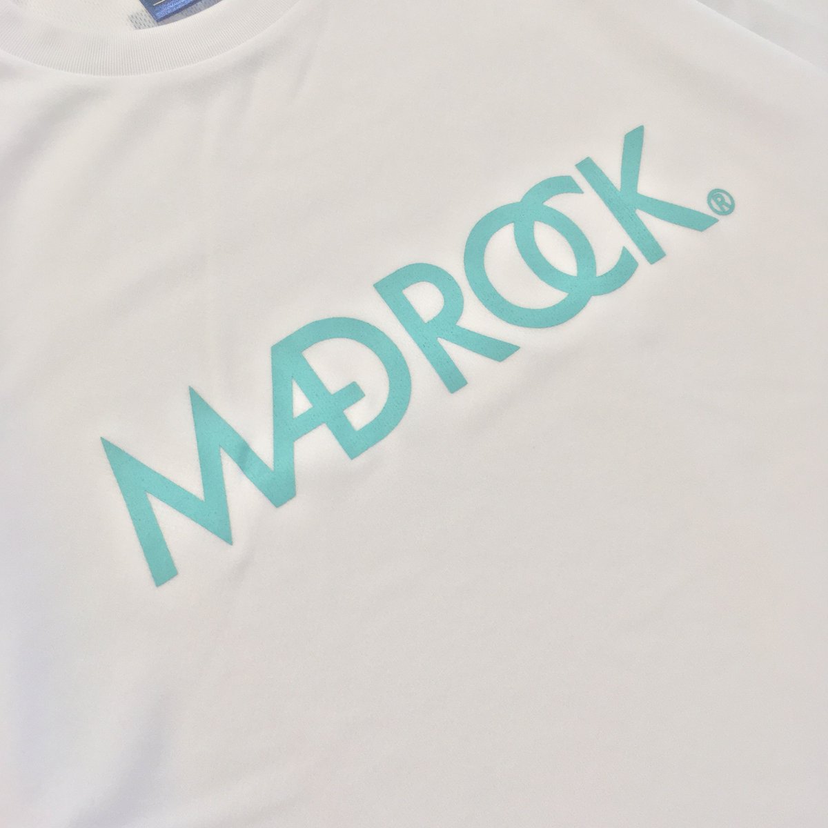 MADROCK_tokyo's tweet photo. 【新作 / オンラインストア限定】
マッドロックロゴ Tシャツ / ドライタイプ / ホワイト & アクア
>詳細はコチラ<
https://t.co/IyLLcOuhZX
#MADROCK #BASKETBALL #TOKYO #New #MDRK #OnlineLimited #マッドロック #バスケ #バスケットボール #新作 #限定 #オンラインストア限定 https://t.co/bCabzMQN6q