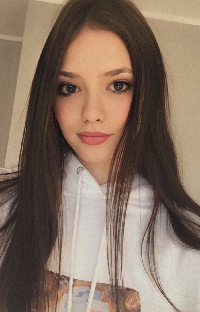 cutedolanxx's tweet photo. 𝕙𝕒𝕡𝕡𝕪 𝕖𝕒𝕣𝕝𝕪 𝕥𝕦𝕖𝕤𝕕𝕒𝕪 𝕒𝕟𝕘𝕖𝕝𝕤 🦋✨

#tuesdayselfie #deeperwiththedolanstwins @EthanDolan @GraysonDolan love you guys 🤍 https://t.co/z4PK2c91hk