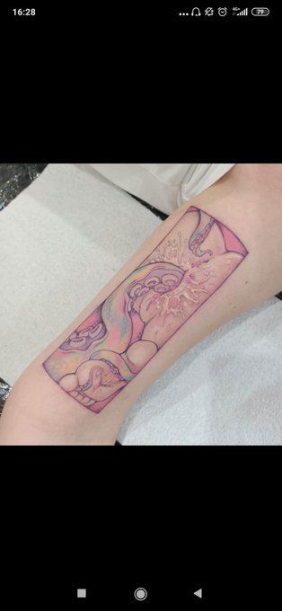 Per la serie #foto(o dovrei dire #tattoo in questo caso),erotici ma ironici😁 Ecco a voi un rape-polpo<a href="/tag/foto"class="tags">#foto</a><a href="/tag/tattoo"class="tags">#tattoo</a>