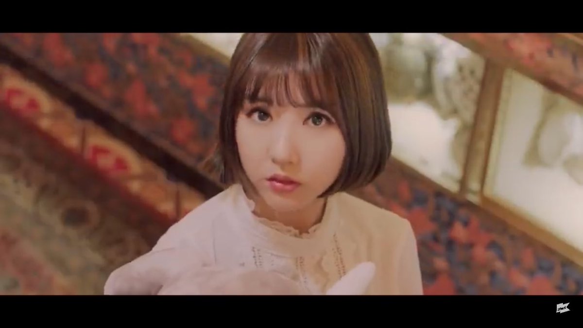 Then Eunha looks up to see SinB and Yerin are watching her. Eunha looks upset because maybe she knows that Yerin is getting manipulated by SinB. Also, idk what this box is. Maybe it’s another door? Like the TV. It definitely could be that. +