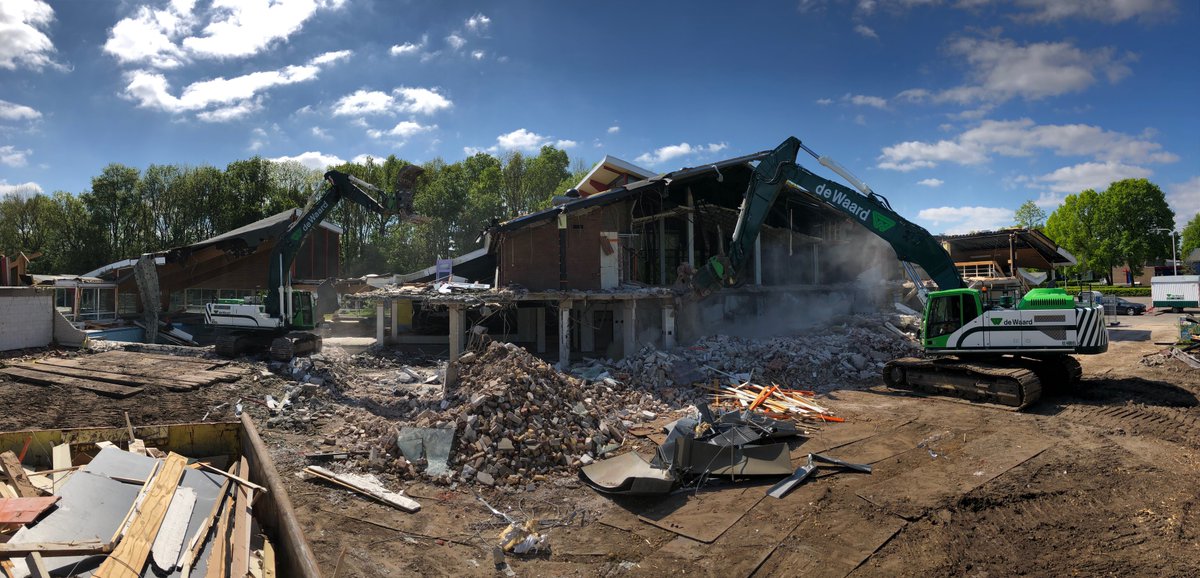 de_Waardbv's tweet photo. Nu het nieuwe Zwembad Overboord gereed is. Zijn wij in opdracht van BGDD gestart met sloop oude Zwembad Gemeente Dronten.
#dewaardbv #dronten #zwenbadoverboord #sloop #zwembad #gemeentedronten https://t.co/sDydkij8oL