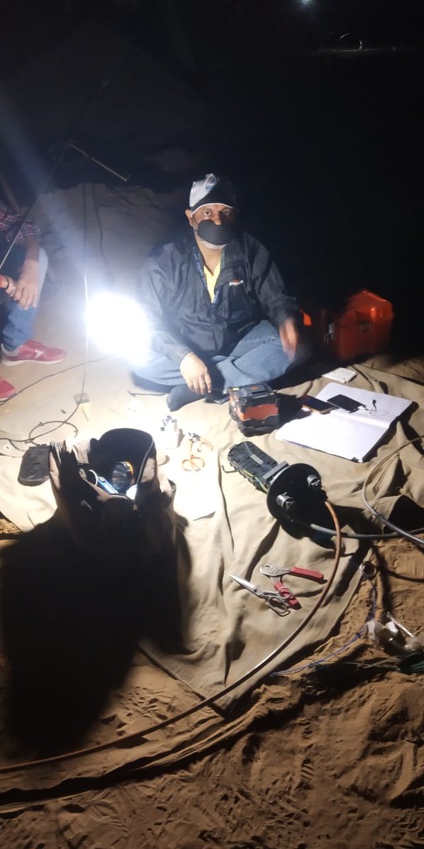 BSNL_RJ's tweet photo. जब तक जरूरी न हो घर से बाहर न निकलें ।
#BSNL कर्मवीर #COVID19 महामारी के इस कठिन समय में लगातार प्रयासरत हैं कि आपको संचार सेवायें निर्बाध रूप से मिलती रहें । #BSNL जिला गंगानगर की मीडिया टीम , केबल फाल्ट को ठीक करते हुये।
@BSNLCorporate 
@CMDBSNL 
#StayHomeStaySafe https://t.co/UJWMhx1XxJ
