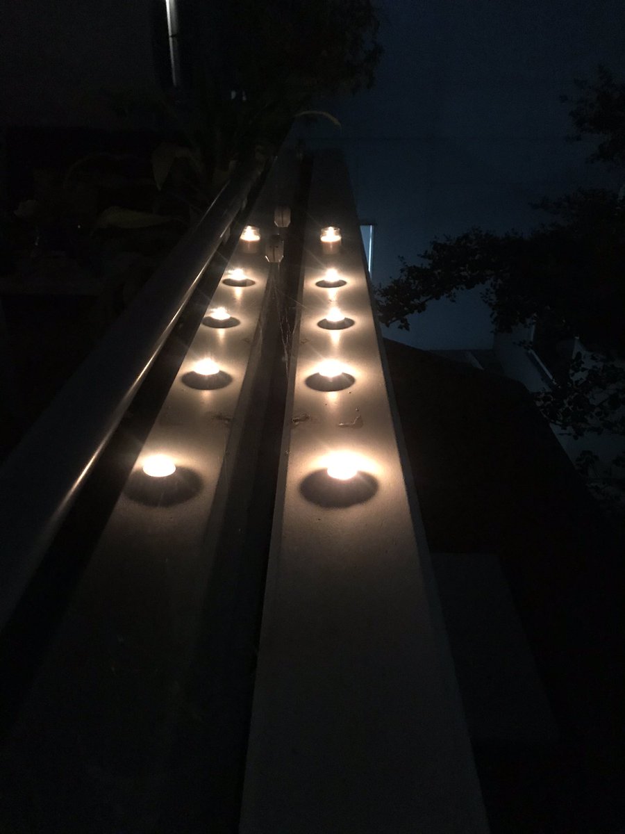 bitof_thisnthat's tweet photo. @megirish2001 @AnupamPKher Sending love from Sydney.. a little earlier than 7.30 pm IST https://t.co/p9rZxIqYRB