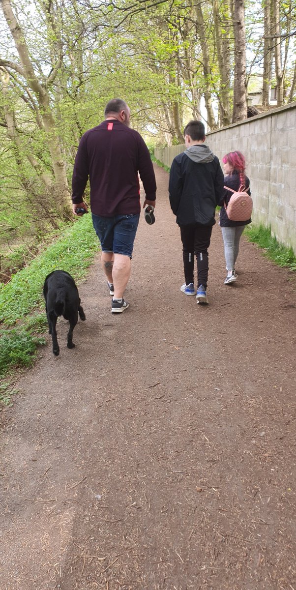 angelaanderson8's tweet photo. 2.6mile walk (turned into a little more) #PEtask #Islarose #p4 @FernieleaSchool https://t.co/Xj0KnQxO43