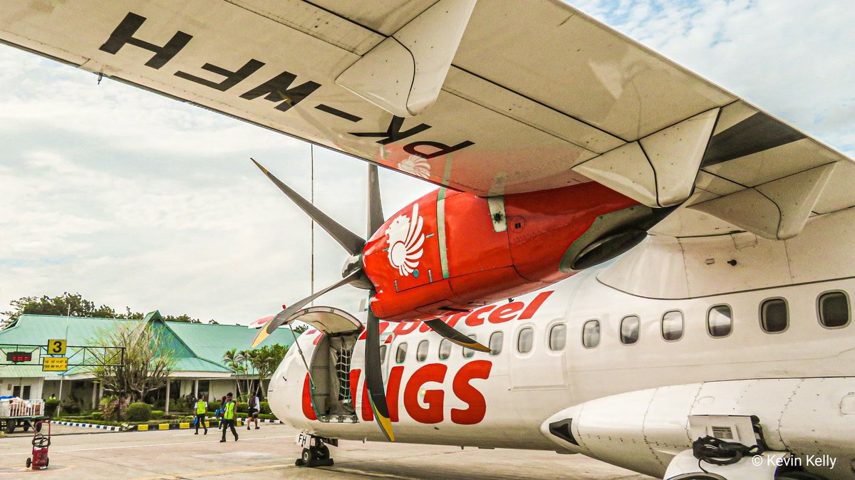 k3vinkm's tweet photo. Papa Kilo Work From Home 😜
.
** Tidak semua orang bisa melakukan #WFH , maka hargai lah orang yang masih harus keluar rumah untuk bekerja
.
#PKWFH #WingsAir #LionAirGroup
#ATR #ATR72 #ATR72600 #ATRLovers #ATRLeads #IndonesianSpotters #KFAIndonesia #IndoFlyer #IndoAeroVID #AvGeek https://t.co/5RYJ7Pnqz7