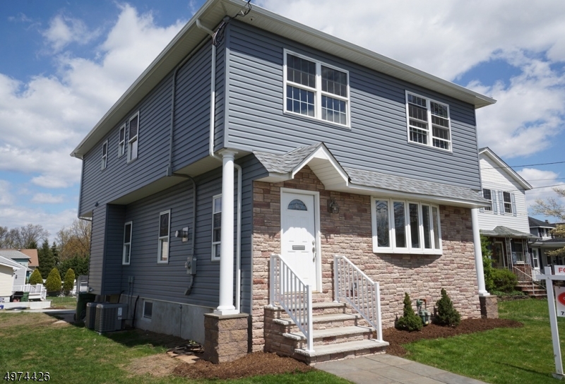 AllTowne_Realty's tweet photo. See a virtual tour of our listing on 72 Raritan Rd #LindenCity #NJ  #realestate https://t.co/kJnrCxxTS2 https://t.co/l9rsvhPZv2