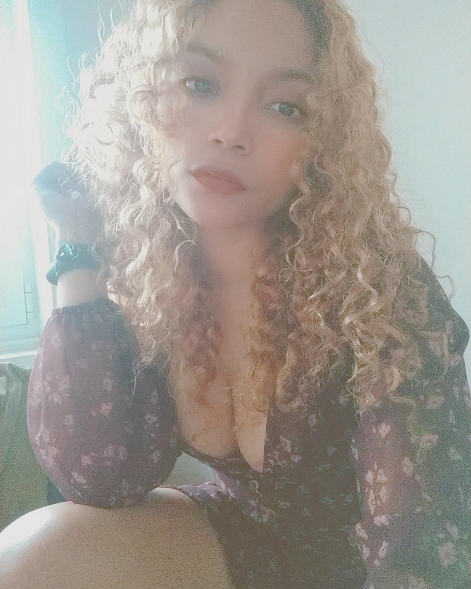 Mil0Mar's tweet photo. I have finally seen the end
.
.
#cute #blondie #hairstyle #curlyhair https://t.co/GSNFcXJGg2