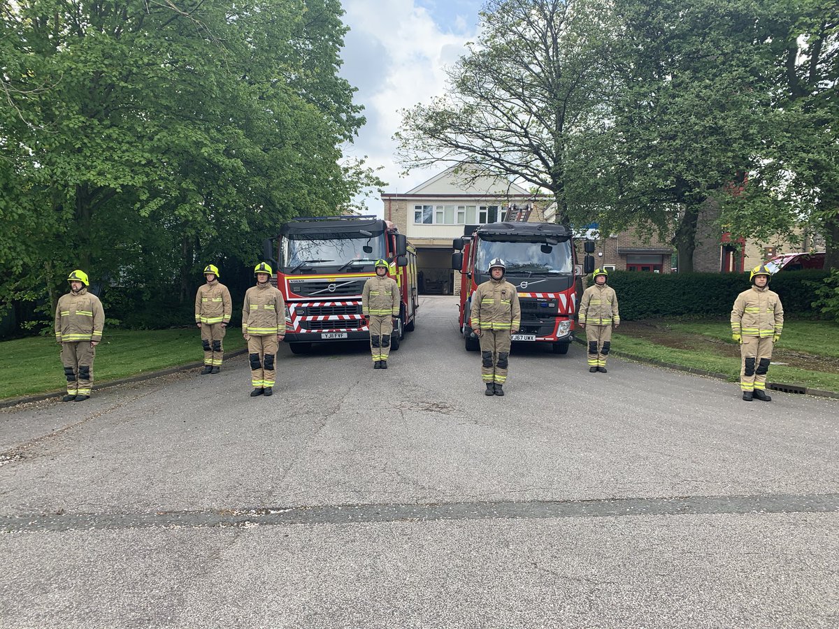mbleasy's tweet photo. Cleckheaton Green Watch pausing to remember colleagues who have made the ultimate sacrifice to protect those we serve. #InternationalFirefightersDay #BlueLightFamily #rememberthem https://t.co/MhbYs0Mp2h