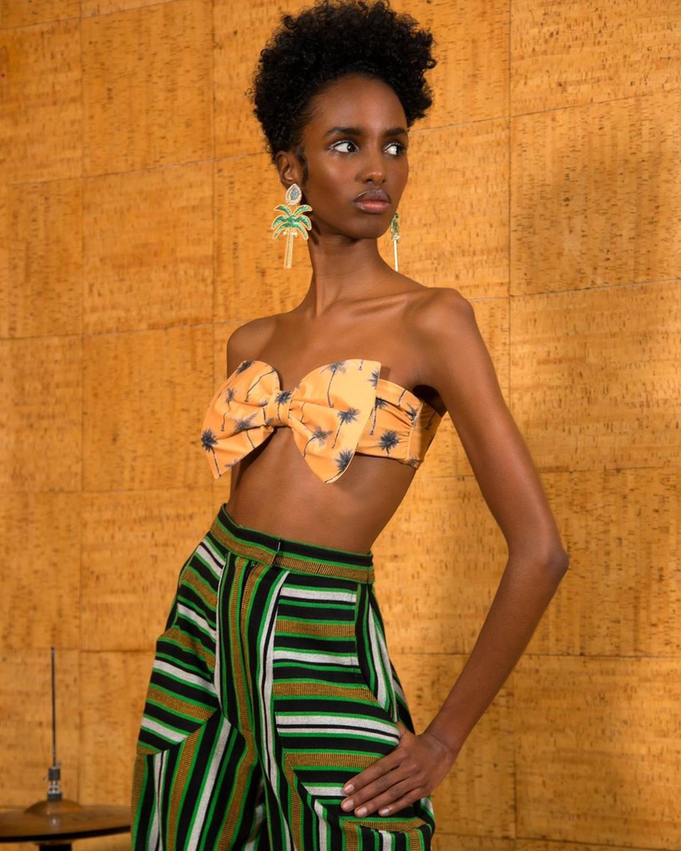 LFW_NG's tweet photo. Perfect pairing.

Shop the #LagosFashionWeek edit @koibird 
Art direction - @BenjaminRobertson 
Styling - @sarrjamois
Model - @bibiabdulkadir
Hair - @isaacvpoleon
Makeup - @athenapaginton 
#verdelimon 
#craftsmanship 
#artisans  
#stayhome 
#stayhomeinstyle
#weekendvibes https://t.co/O3azyZXXUz