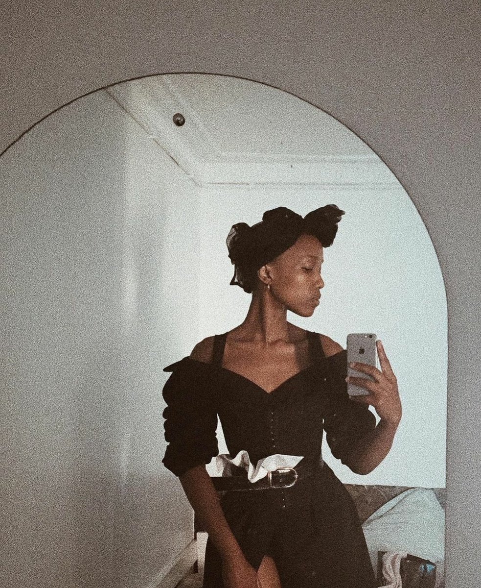 lisof's tweet photo. Creative fashion student @boniwemfebe is her own cover star model, stylist, hair, make up, post production, graphic designer for @voguemagazine mockup 
😍😍😍 #lisof #lockdown #createathome https://t.co/v24sgoiG57