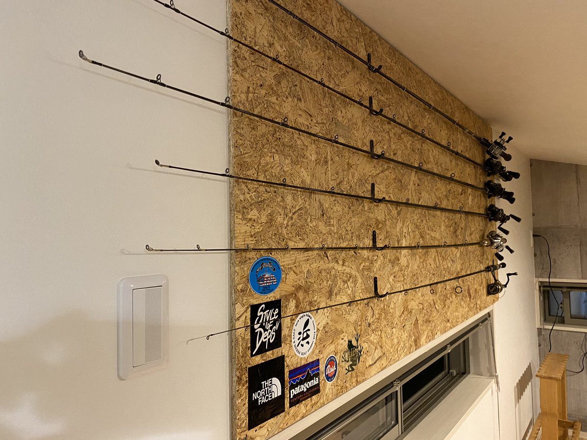 ごっしゃん デカハネgp参戦中 ずーとやろうやろうと思っていたロッドの壁掛けできた Diy 釣具 収納
