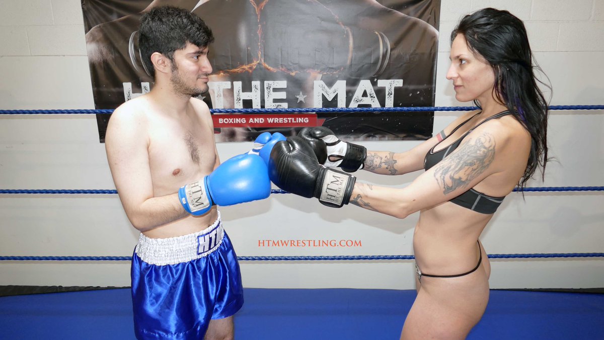 DarriusFights's tweet photo. Happy #MixedBoxingMonday @HitTheMat @DeltaHauser 
#HTMBoxing
#HTMMugClub
https://t.co/mDfTbPWPZn https://t.co/AJwtVJCpH5