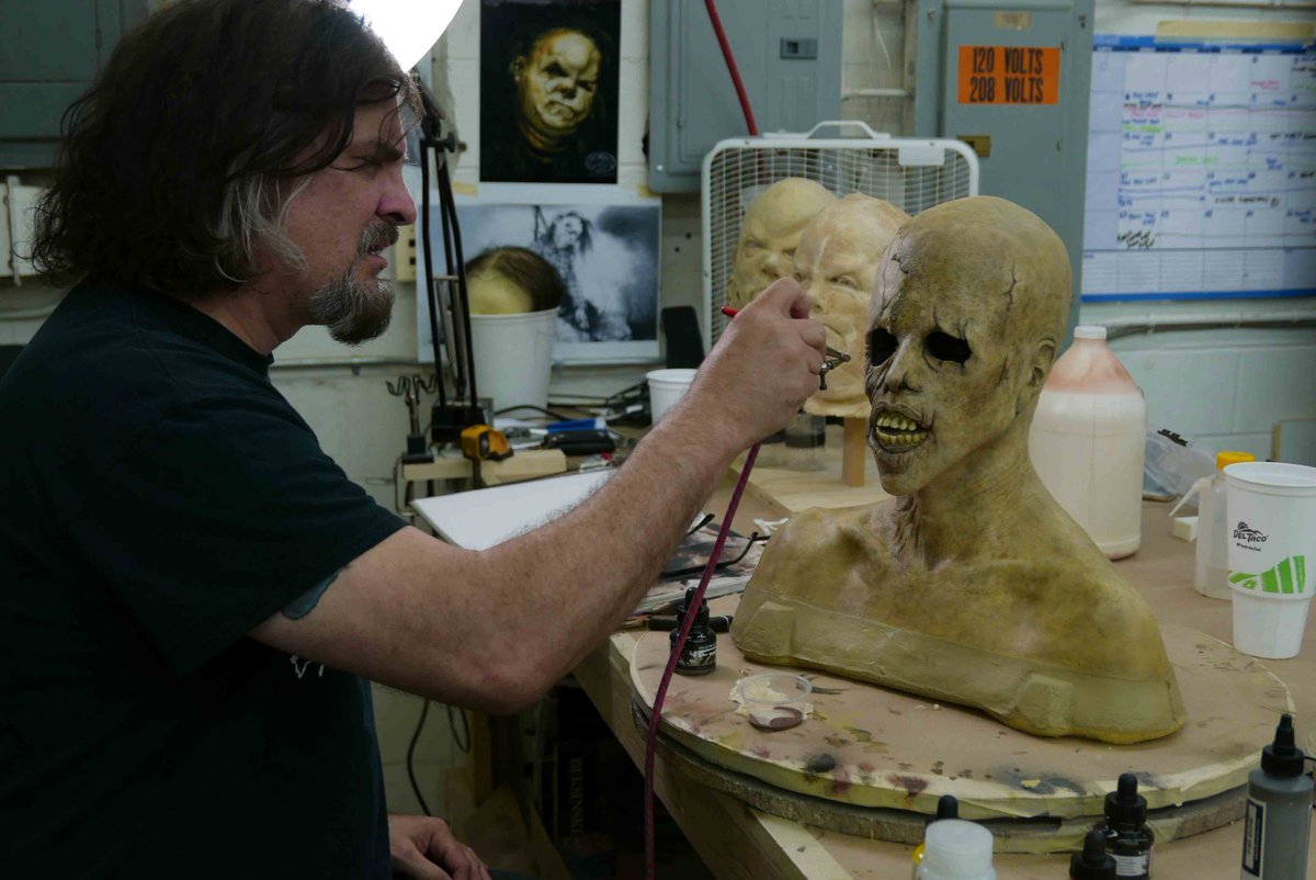 vfx_online's tweet photo. Scary Stories to Tell in the Dark Bringing the Monsters to Life with Practical FX. #ScaryStoriestoTellintheDark #SpectralMotion #PracticalFX

Read: https://t.co/P3YuT9sC64 https://t.co/IqVnwRFHu5