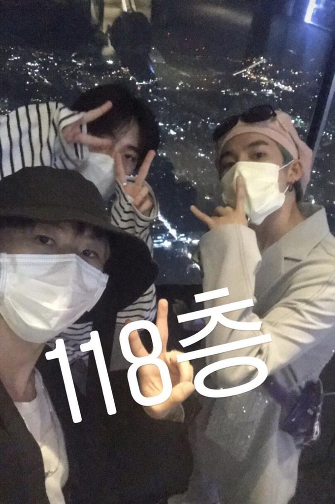 pjihoonies's tweet photo. OK MATES CAN YALL HEAR ME SCREAMING BECAUSE CHOI HYUNSUK WITH CHOI RAESUNG WITH 1THE9 SUNGWON 😭😭😭 https://t.co/qkjYqm347q