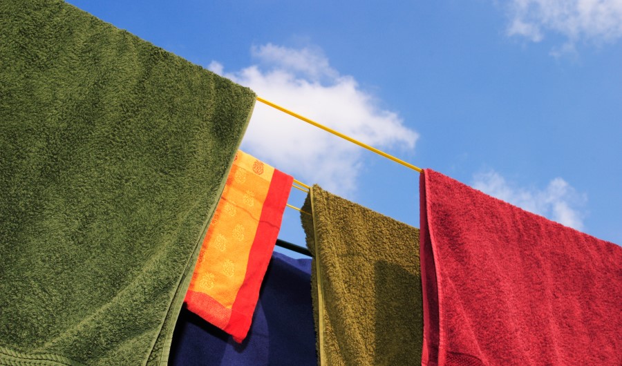 textileinst's tweet photo. Why Towels Get So Stiff When You Dry Them on the Line
...but they don't in a dryer.
Surprisingly water is the culprit for those crunchy #towels, & here's the science
#laundry #LineDrying #HomeLaundry #EverydayScience #PhysicalChemistry #TumbleDry
https://t.co/z0QN0ZWlse https://t.co/TC85leS1WY