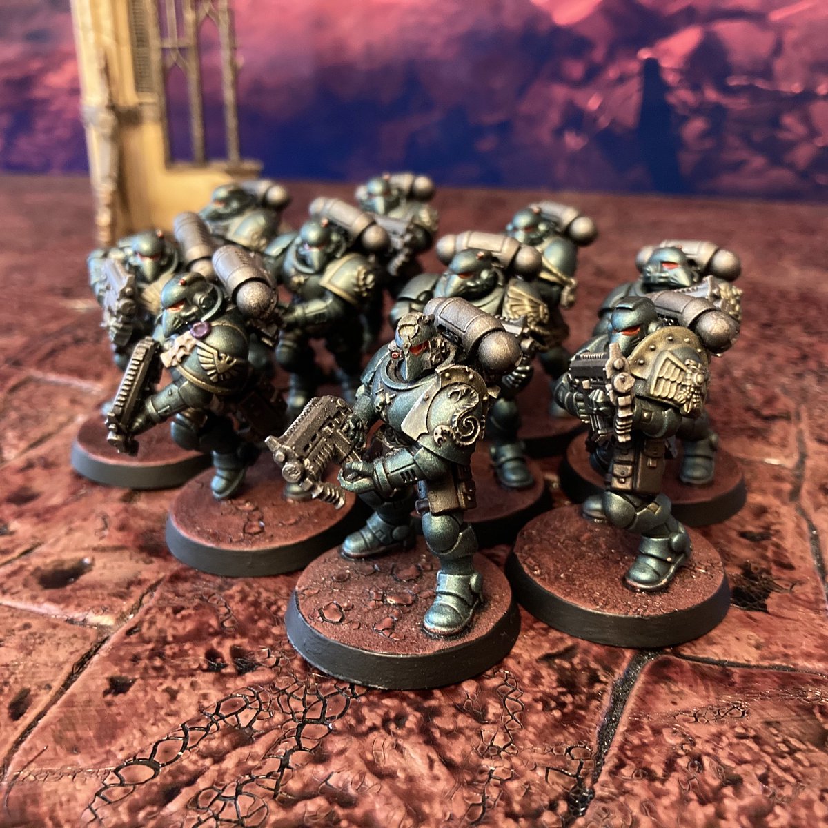 Pure_Ebil's tweet photo. The forty first to fiftieth fully painted of 2020, the final ten Alpha Legion Reivers with bolt carbines. #Warmongers #AlphaLegion #40K #Warhammer40K #40kkitbash #WarhammerCommunity https://t.co/EuhFUmxWie