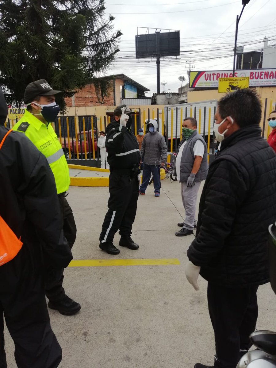 Recuerda 👉🏻 La emergencia no ha terminado, cuida tu salud y la de tus seres queridos.

Estamos ubicado en el complejo comercial Carapungo #UIO.
#TuDistanciaEsMiDerecho
#TrabajamosPorTuSeguridad