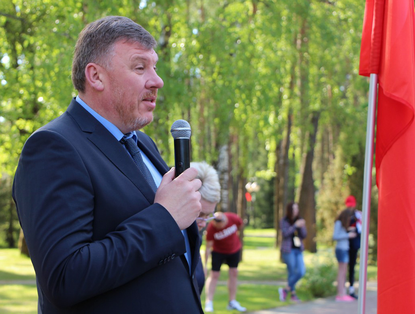 Сегодня у чемпиона Олимпийских игр 1992 года гандболиста Андрея Барбашинского День рождения. 
Ему исполнилось 50 лет.