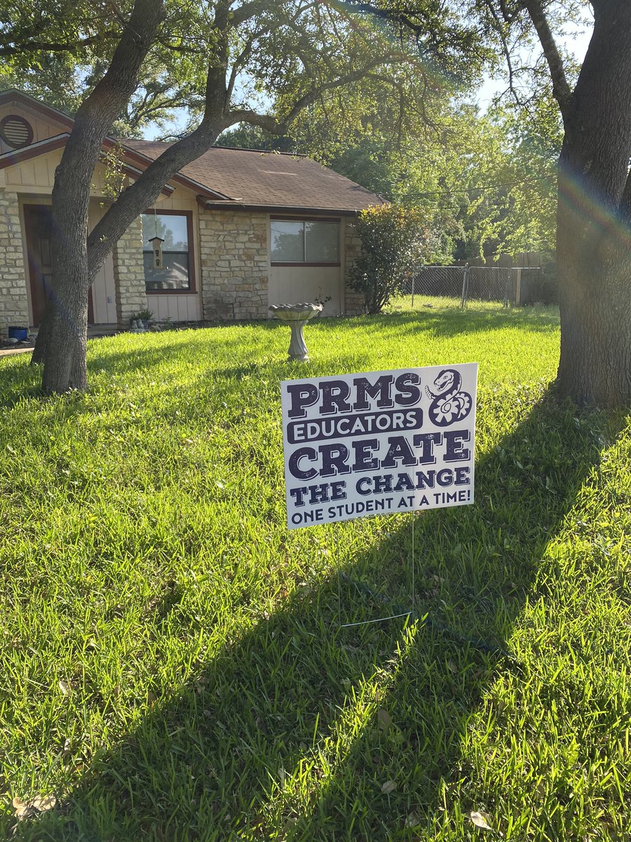 MissMannArt's tweet photo. Look at my yard sign! I love it!! #WeArePRMS #rrisd1family #ARTofPRMS https://t.co/POf5U121hj