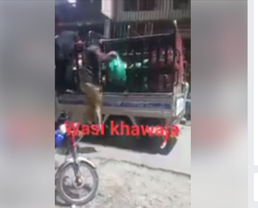 KashmirPointNet's tweet image. bit.ly/2z44AbV
#neelum
#Authmaqam
#muzaffarabadnews
#mymuzaffarabad.com
#police
نیلم:ضلعی ہیڈ کوارٹر آٹھمقام میں پولیس اپنا روزہ حلال کرنے میں مگن:ویڈیو