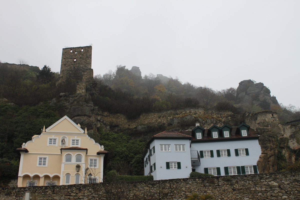 lannietravels's tweet image. Today, in #MayIRecommendA2Z is the letter D.  For me, it's #Durnstein in Austria!

The castle ruins above town is Durnstein Castle, where Richard the Lionheart was imprisoned after the Third Crusade.

Hope you enjoyed today's edition of #armchairtravel.  Stay home and stay safe!