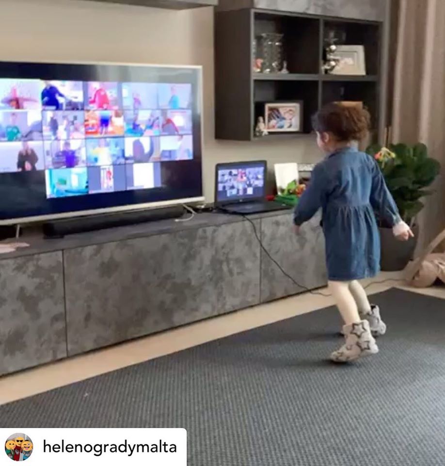 HOGIndia's tweet photo. #Repost β’ #helenogradymalta - HelenβGrady drama classes in session πππ»
#HOGIndia #EduDrama #OnlineClasses #QuarantineLife #QuarantineLearning #FunLearning #Speech #Drama #dramaclass #onlinedramaclass #DevelopmentalDrama https://t.co/sM41ItSKer