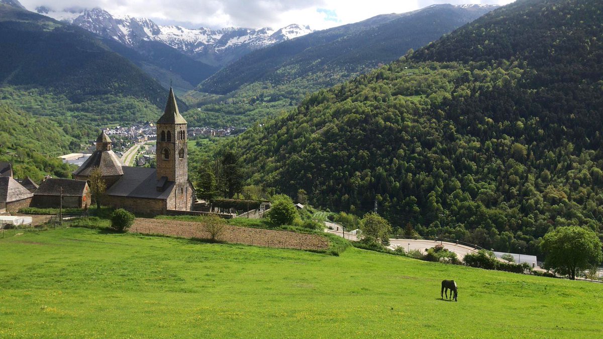 visitvielha's tweet photo. Postales primaverales 📍Vilac https://t.co/2bHwdcjrFP