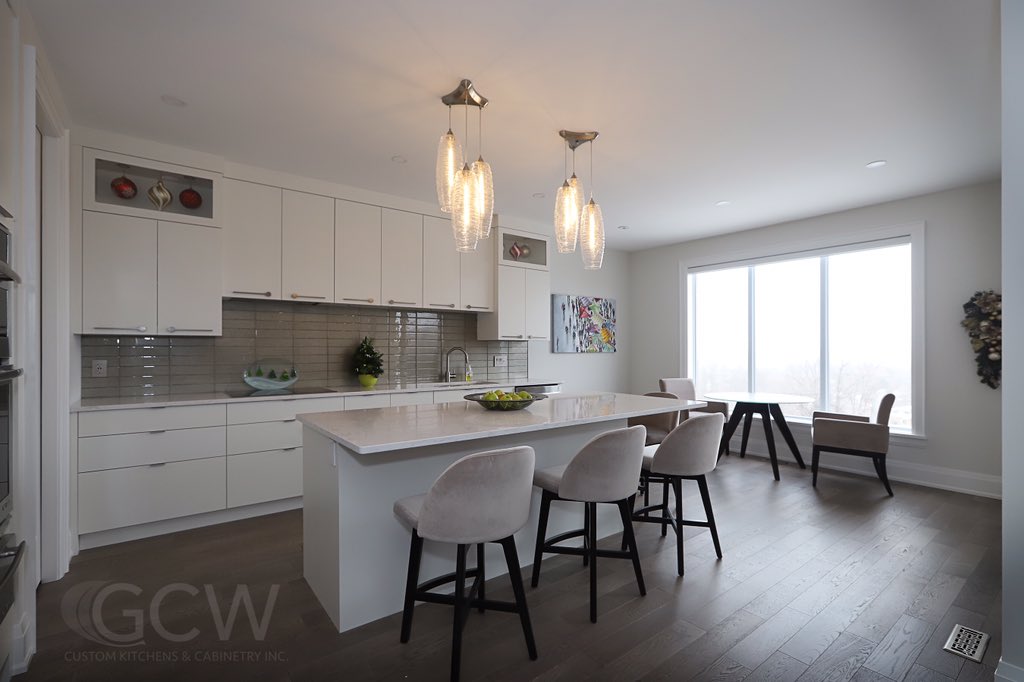 GCWKitchens's tweet photo. Dark wood cabinets are trending in 2020 but white is still holding its place in popularity.  Which do you like best? Dark stained wood or clean bright white? #kitchentrends #customcabinetry #ldnont #stthomasproud #kitchendesign #theteamtotrust https://t.co/cPZUXyJRKk