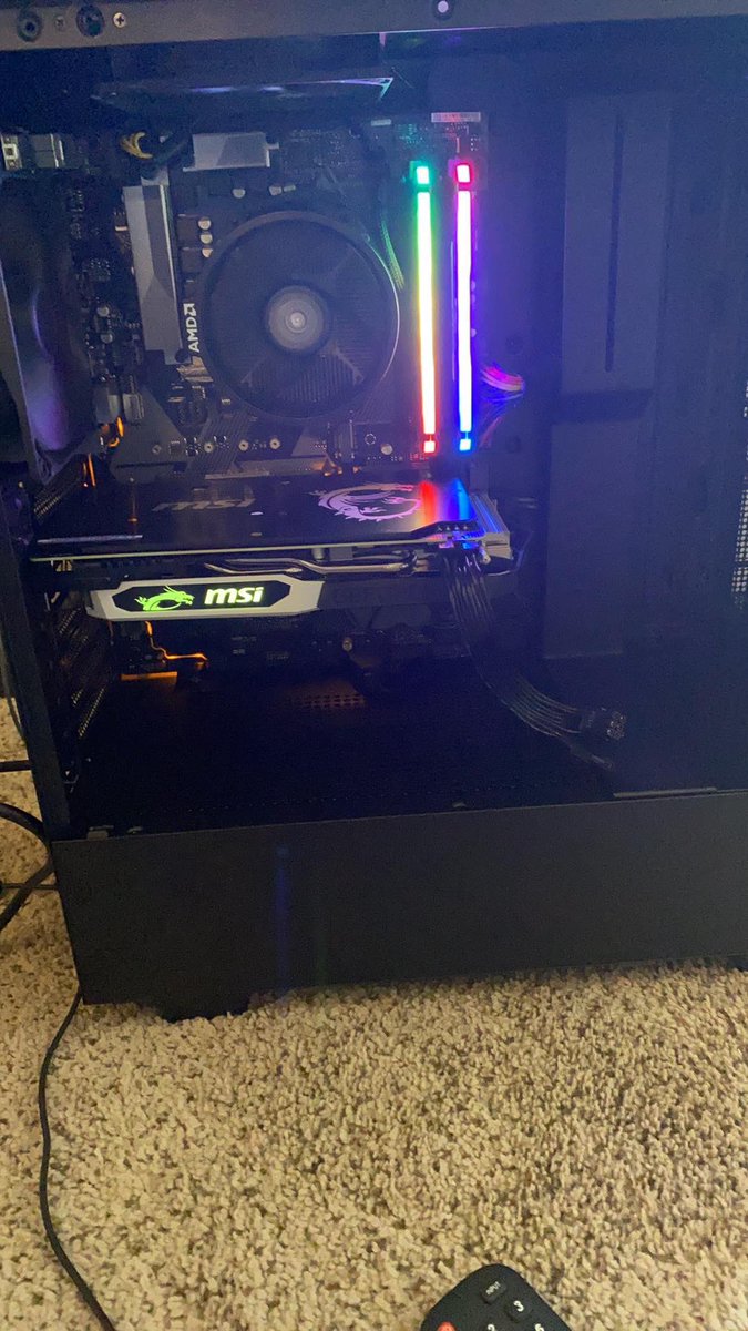ThePiponTwitch's tweet photo. Had a blast yesterday building that PC with you guys! HUGE HUGE SHOUTOUT TO @MadGumsOfficial FOR THE RAID!!!!!  

#PipNFriends #PCGamer 

Here’s the final product: https://t.co/xkZdF2Ctod