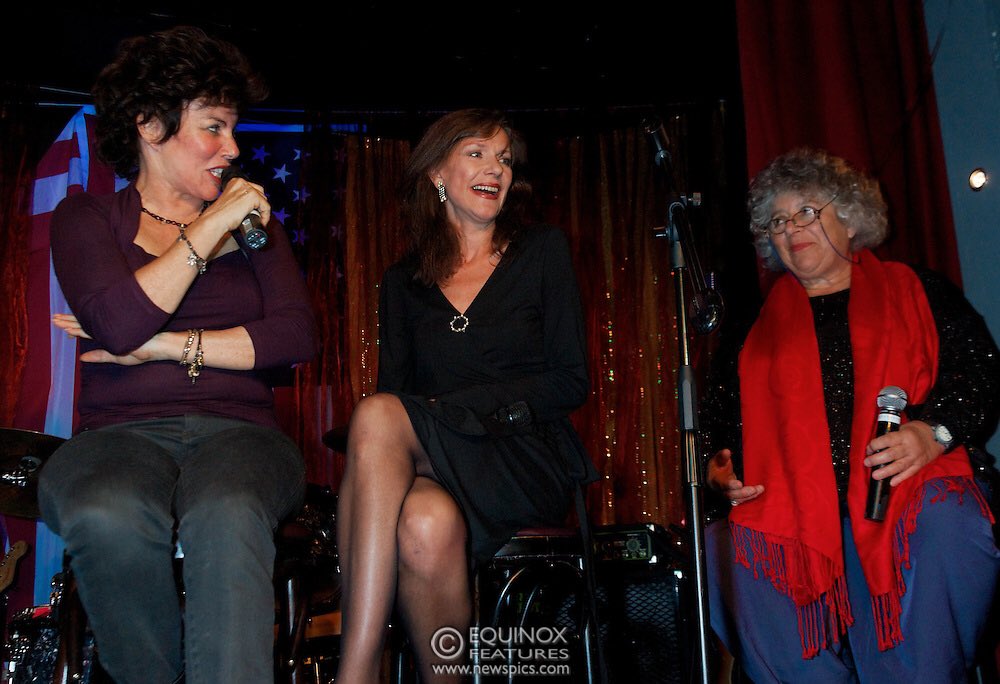 thervt's tweet photo. When three national treasures came to visit.
Ruby Wax, Belinda Lang and Miriam Margolyes on our stage in 2009. #RVTArchive https://t.co/A6Mwd7zphh