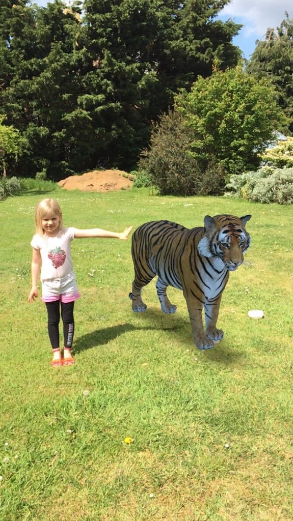 PouncinPanthers's tweet photo. @AvonwoodHead @AvonwoodEYFS @AvonwoodYear1 We had some unexpected visitors today from Africa... they weren’t adhering to the 2m rule! 😳🤣 https://t.co/S60bhauD4p