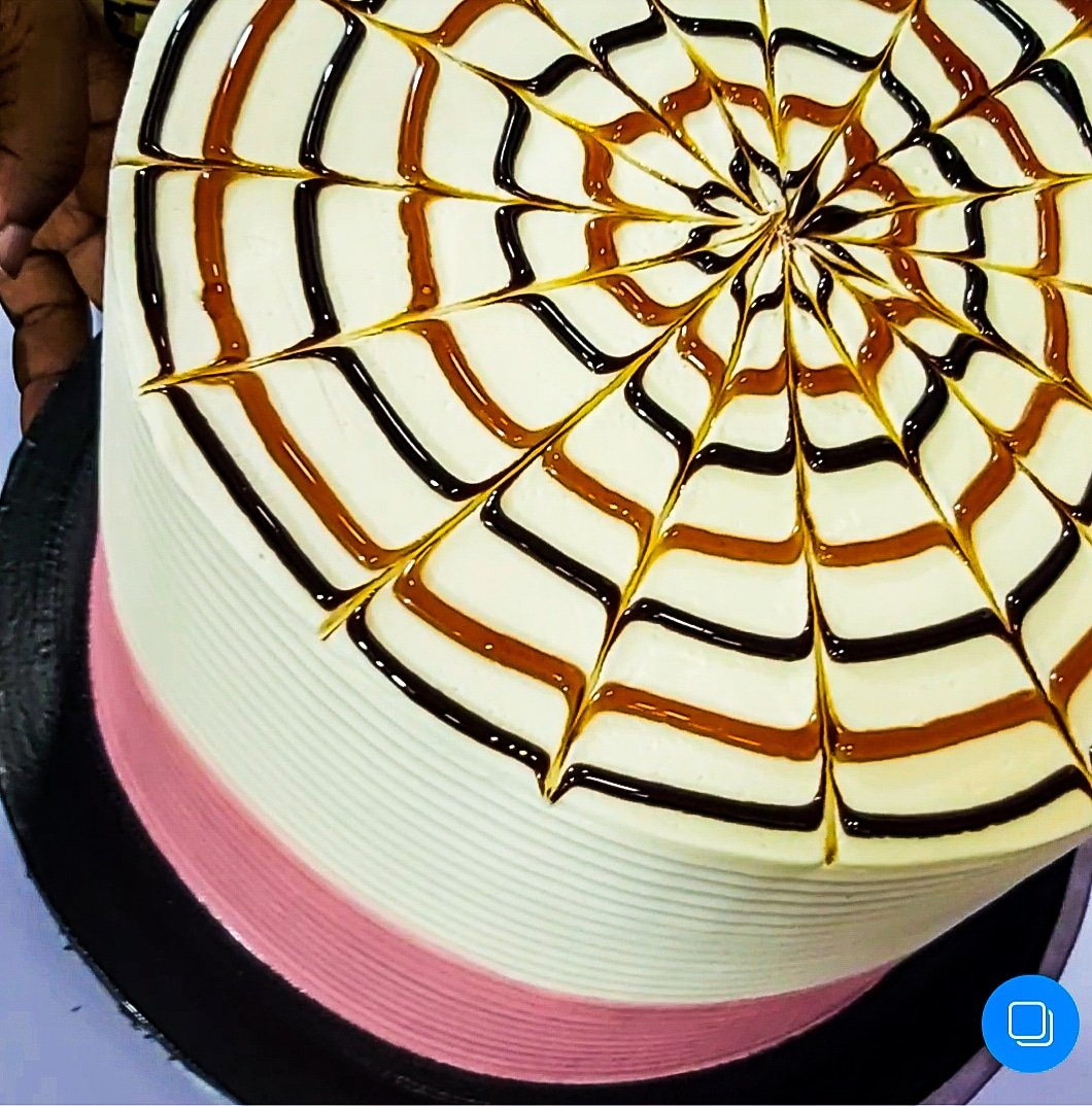 DclBakery's tweet photo. Dont get caught in the #WEB
As many nigerians have to courageously and some ignorantly step out today, please ensure all safety measures are well complied with and also make sure you dont get caught in the web of #Covid_19 #drumzcakelord #naijatopbaker #dclbakery #cakesinlagos https://t.co/eCummzsIbJ