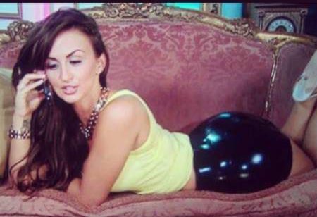 Pass me some latex 😈 https://t.co/w3OUGPzamY