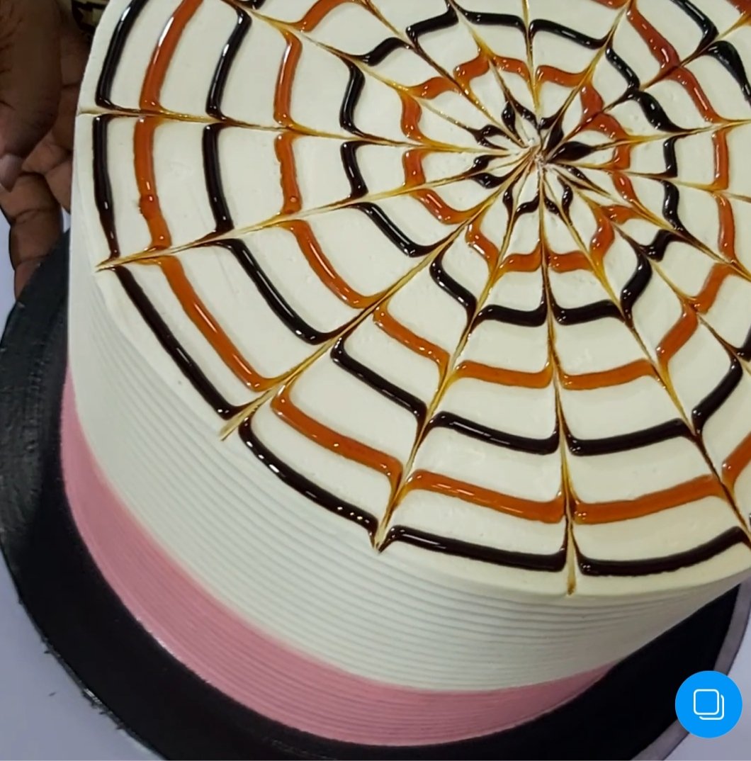 DclBakery's tweet photo. Dont get caught in the #WEB
As many nigerians have to courageously and some ignorantly step out today, please ensure all safety measures are well complied with and also make sure you dont get caught in the web of #Covid_19 #drumzcakelord #naijatopbaker #dclbakery #cakesinlagos https://t.co/eCummzsIbJ