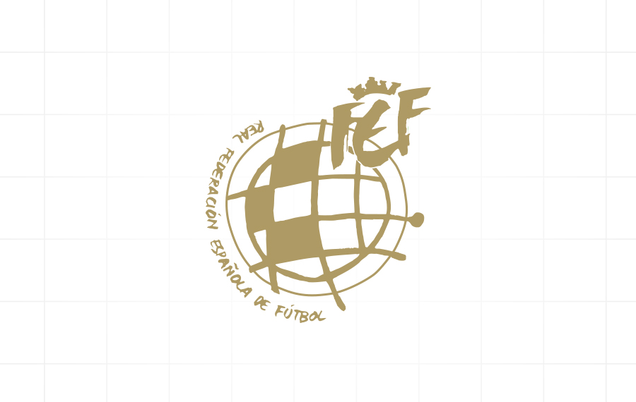 rfef's tweet photo. COMUNICADO OFICIAL | La RFEF comparte el deseo de Athletic Club y la Real Sociedad de disputar la Final de la Copa de SM el Rey cuando las circunstancias sanitarias y deportivas permitan que sea abierta al público y con la presencia de ambas aficiones.

🔗 https://t.co/uO77ItPOeu https://t.co/mzWs9jyJoX