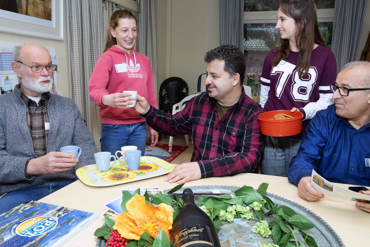 mdt_nl's tweet photo. Heb je interesse in #MDT (maatschappelijke diensttijd)? Op donderdag 14 mei om 10 uur organiseren we een online netwerkbijeenkomst. Vind bijvoorbeeld aansluiting bij organisaties in jouw regio of leer van al langer lopende projecten. Meld je aan: mdt@minvws.nl. https://t.co/QqBvvJwQfD