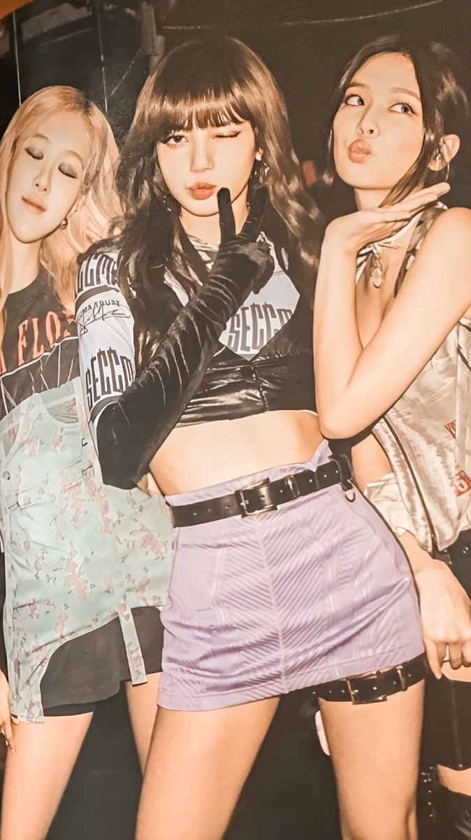 lalisa27forever's tweet photo. รูปนี้สวยจัง https://t.co/oWH4uUO5Zu